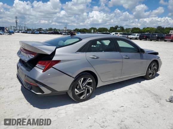 2025 Hyundai Elantra Limited с VIN KMHLP4DG6SU001829, выставлен на аукционе Copart как лот 68834865 с пробегом 2 346 миль миль и Списание • Salvage title. История ставок и продаж доступна на DreamBid. Изображение 3.