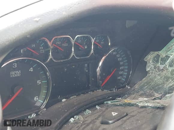 2015 Chevrolet Suburban LTZ с VIN 1GNSKKKC7FR518477, выставлен на аукционе IAAI как лот 42742748 с пробегом Не указан миль и . История ставок и продаж доступна на DreamBid. Изображение 16.