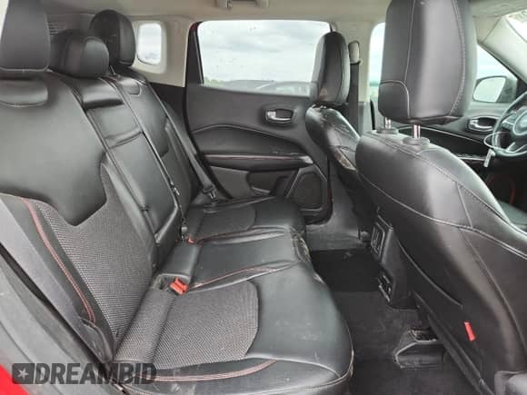 2018 Jeep Compass Trailhawk с VIN 3C4NJDDB5JT408813, выставлен на аукционе Copart как лот 82183765 с пробегом 102 305 миль миль и Списание • Salvage title. История ставок и продаж доступна на DreamBid. Изображение 11.
