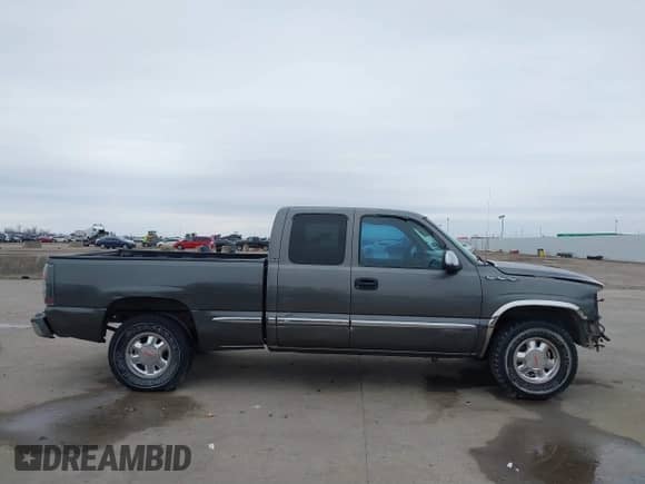 2000 GMC Sierra 1500 SLE with VIN 1GTEC19V3YZ176243, listed as a IAAI auction lot 41582240 with Not provided miles and . Bid and sale history available at DreamBid. Image 14.
