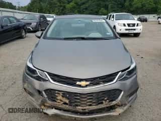 2017 Chevrolet Cruze LT z VIN 1G1BG5SE7H7223318, wystawiony jako Copart lot #65161645 z przebiegiem 169 726 mil mil oraz Szkoda całkowita • Salvage title. Historia ofert i sprzedaży dostępna na DreamBid. Obrazek 5.