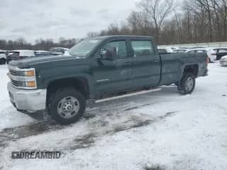 2015 Chevrolet Silverado 2500HD Work Truck z VIN 1GC1CUEG1FF586223, wystawiony jako Copart lot #86817984 z przebiegiem 251 276 mil mil oraz Czysty tytuł • Clean title. Historia ofert i sprzedaży dostępna na DreamBid. Obrazek 1.