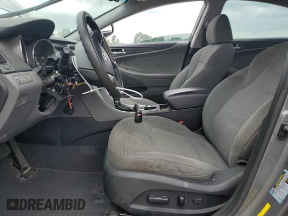 2014 Hyundai Sonata GLS z VIN 5NPEB4AC9EH917268, wystawiony jako Copart lot #67715815 z przebiegiem 100 895 mil mil oraz Szkoda całkowita • Salvage title. Historia ofert i sprzedaży dostępna na DreamBid. Obrazek 7.