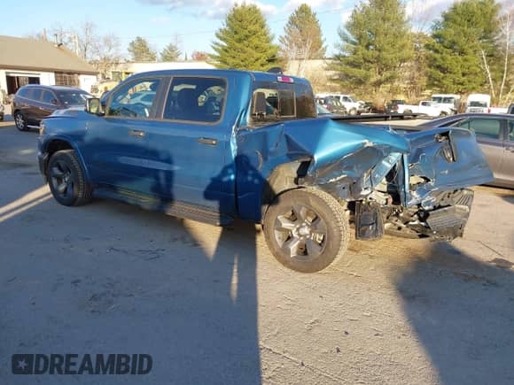 2024 Ram 1500 Big Horn z VIN 1C6SRFFT6RN232094, wystawiony jako IAAI lot #40893906 z przebiegiem 16 501 mil mil oraz . Historia ofert i sprzedaży dostępna na DreamBid. Obrazek 3.