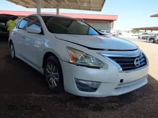 2015 Nissan Altima S with VIN 1N4AL3AP0FC235357, listed as a IAAI auction lot 42879425 with 240,033 mi miles and . Bid and sale history available at DreamBid. Image 1.