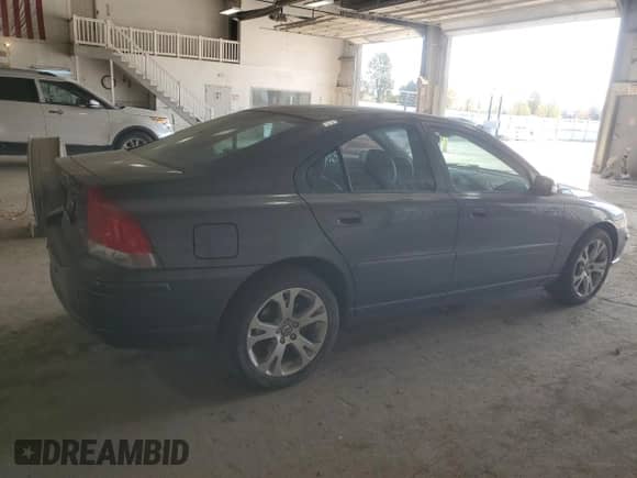 2009 Volvo S60 2.5T с VIN YV1RH592792728721, выставлен на аукционе Copart как лот 75495414 с пробегом 157 932 миль миль и Списание • Salvage title. История ставок и продаж доступна на DreamBid. Изображение 3.