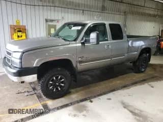 2006 Chevrolet Silverado 2500HD LT2 с VIN 1GCHK29DX6E214780, выставлен на аукционе Copart как лот 73880854 с пробегом 365 911 миль миль и Списание • Salvage title. История ставок и продаж доступна на DreamBid. Изображение 1.