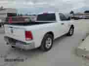 2017 Ram 1500 Express z VIN 3C6JR6AT2HG542205, wystawiony jako Copart lot #61227914 z przebiegiem 18 047 mil mil oraz Szkoda całkowita • Salvage title. Historia ofert i sprzedaży dostępna na DreamBid. Obrazek 3.