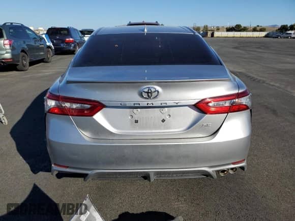 2019 Toyota Camry SE z VIN 4T1B11HK6KU170226, wystawiony jako Copart lot #82595245 z przebiegiem 105 367 mil mil oraz Szkoda całkowita • Salvage title. Historia ofert i sprzedaży dostępna na DreamBid. Obrazek 6.