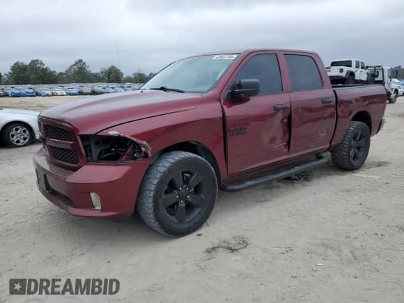 2018 Ram 1500 Express z VIN 1C6RR6KG2JS285646, wystawiony jako Copart lot #43932765 z przebiegiem 66 516 mil mil oraz Szkoda całkowita • Salvage title. Historia ofert i sprzedaży dostępna na DreamBid. Obrazek 1.