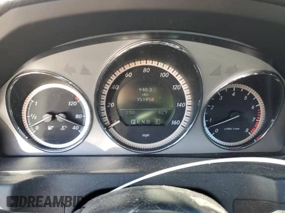 2011 Mercedes-Benz C 300 Sport с VIN WDDGF8BBXBR156934, выставлен на аукционе Copart как лот 70714035 с пробегом 151 958 миль миль и Списание • Salvage title. История ставок и продаж доступна на DreamBid. Изображение 9.