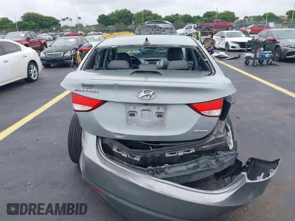 2013 Hyundai Elantra GLS с VIN KMHDH4AE0DU737849, выставлен на аукционе IAAI как лот 42436961 с пробегом 195 837 миль миль и . История ставок и продаж доступна на DreamBid. Изображение 16.