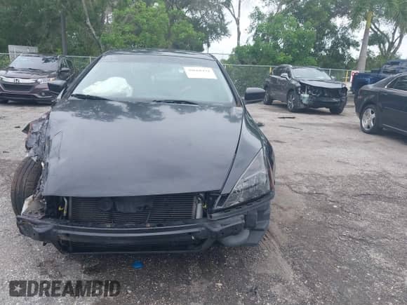 2005 Honda Accord EX-L с VIN 1HGCM72605A011482, выставлен на аукционе IAAI как лот 39668472 с пробегом Не указан миль и . История ставок и продаж доступна на DreamBid. Изображение 11.