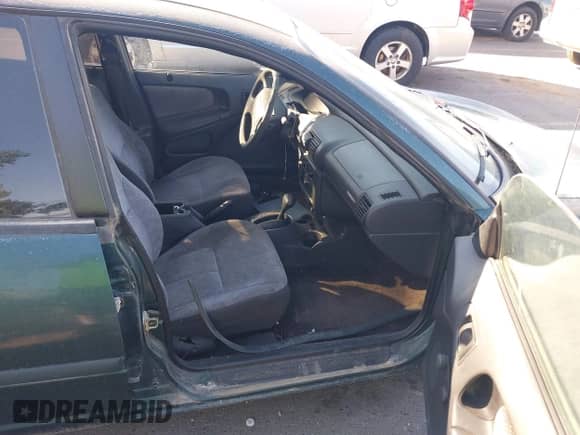 1999 Dodge Neon Highline с VIN 1B3ES47C8XD151888, выставлен на аукционе IAAI как лот 42775956 с пробегом 175 404 миль миль и . История ставок и продаж доступна на DreamBid. Изображение 5.