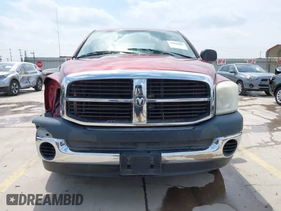 2008 Dodge 1500 ST z VIN 1D7HA18K28J188026, wystawiony jako IAAI lot #42043099 z przebiegiem 295 904 mil mil oraz . Historia ofert i sprzedaży dostępna na DreamBid. Obrazek 13.