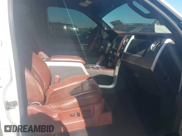 2014 Ford F-150 XL z VIN 1FTFW1ET3EKD28851, wystawiony jako IAAI lot #42322430 z przebiegiem 148 489 mil mil oraz . Historia ofert i sprzedaży dostępna na DreamBid. Obrazek 5.