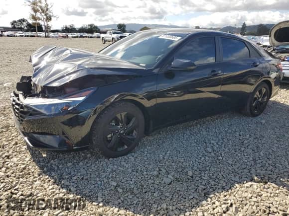 2023 Hyundai Elantra Blue z VIN KMHLM4AJ8PU059280, wystawiony jako Copart lot #81950685 z przebiegiem 52 621 mil mil oraz Szkoda całkowita • Salvage title. Historia ofert i sprzedaży dostępna na DreamBid. Obrazek 1.