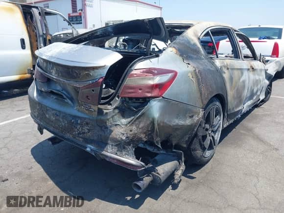 2017 Honda Accord Touring with VIN 1HGCR3F92HA015407, listed as a IAAI auction lot 42748317 with Not provided miles and . Bid and sale history available at DreamBid. Image 4.