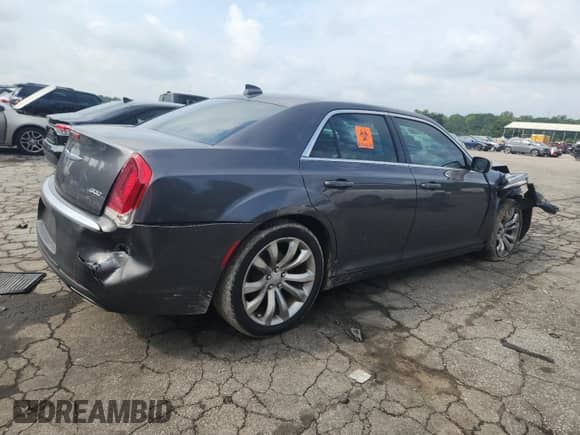 2018 Chrysler 300 Touring с VIN 2C3CCAAG9JH315533, выставлен на аукционе Copart как лот 69014075 с пробегом 85 209 миль миль и Списание • Salvage title. История ставок и продаж доступна на DreamBid. Изображение 3.