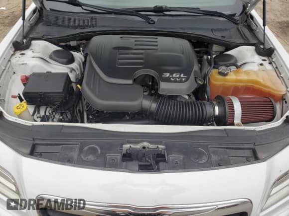 2014 Chrysler 300 с VIN 2C3CCAAG2EH327089, выставлен на аукционе Copart как лот 89683815 с пробегом 131 403 миль миль и Списание • Salvage title. История ставок и продаж доступна на DreamBid. Изображение 11.