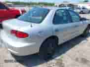 2001 Chevrolet Cavalier z VIN 1G1JC524117393646, wystawiony jako IAAI lot #42184210 z przebiegiem 152 407 mil mil oraz . Historia ofert i sprzedaży dostępna na DreamBid. Obrazek 4.
