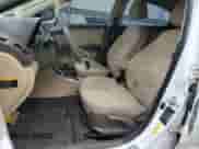 2014 Hyundai Accent GLS z VIN KMHCT4AE8EU684992, wystawiony jako Copart lot #41794524 z przebiegiem 86 089 mil mil oraz Szkoda całkowita • Salvage title. Historia ofert i sprzedaży dostępna na DreamBid. Obrazek 7.