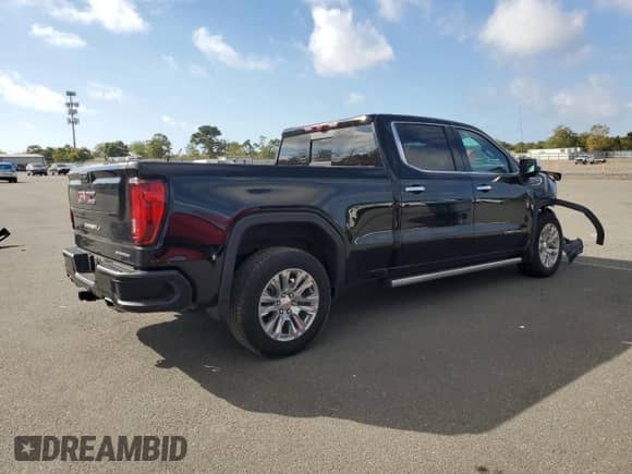 2023 GMC Sierra 1500 Denali z VIN 3GTUUGED2PG233216, wystawiony jako Copart lot #84449105 z przebiegiem 17 876 mil mil oraz Szkoda całkowita • Salvage title. Historia ofert i sprzedaży dostępna na DreamBid. Obrazek 3.