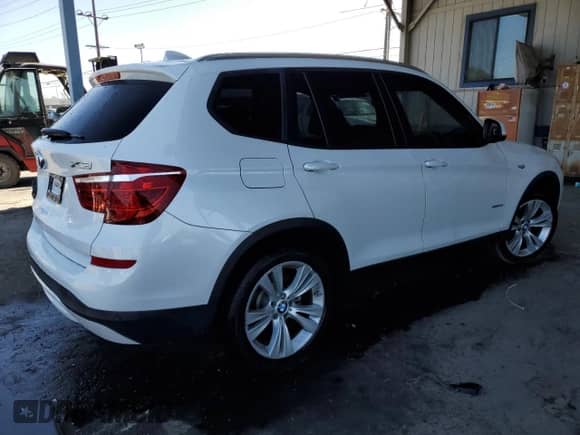 2015 BMW X3 sDrive28i с VIN 5UXWZ7C57F0M83297, выставлен на аукционе Copart как лот 61576455 с пробегом 94 027 миль миль и Списание • Salvage title. История ставок и продаж доступна на DreamBid. Изображение 3.