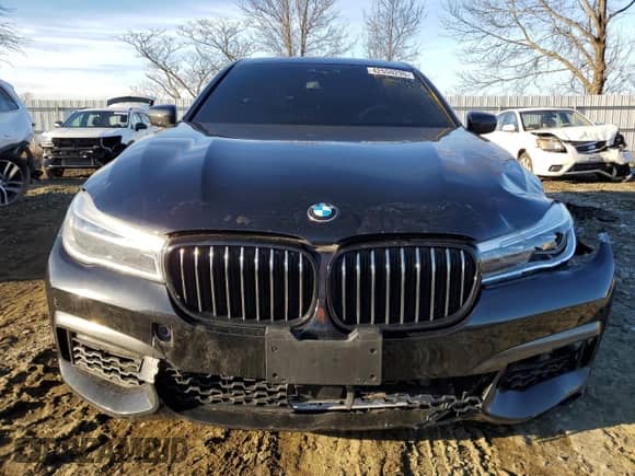 2019 BMW 7 Series 750i xDrive with VIN WBA7F2C55KB240830, listed as a Copart auction lot 42550295 with 81,334 mi miles and Salvage title. Bid and sale history available at DreamBid. Image 5.