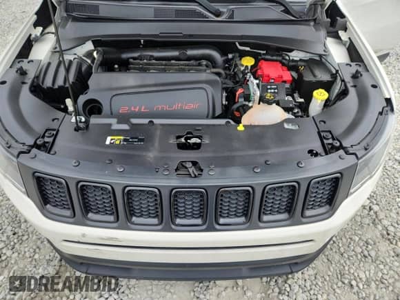 2021 Jeep Compass Latitude z VIN 3C4NJCBB1MT508005, wystawiony jako Copart lot #70726395 z przebiegiem 39 855 mil mil oraz Szkoda całkowita • Salvage title. Historia ofert i sprzedaży dostępna na DreamBid. Obrazek 12.