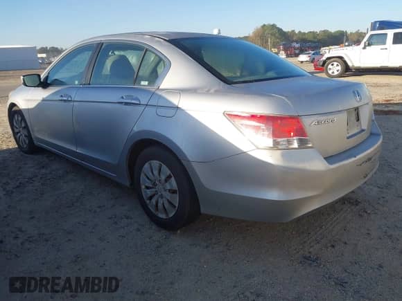 2010 Honda Accord LX с VIN 1HGCP2F33AA084933, выставлен на аукционе IAAI как лот 43498396 с пробегом 188 988 миль миль и . История ставок и продаж доступна на DreamBid. Изображение 3.