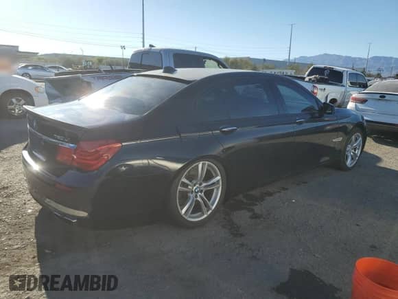 2010 BMW 7 Series 750Li с VIN WBAKB8C58ACY63943, выставлен на аукционе Copart как лот 45208745 с пробегом 112 531 миль миль и Списание • Salvage title. История ставок и продаж доступна на DreamBid. Изображение 3.