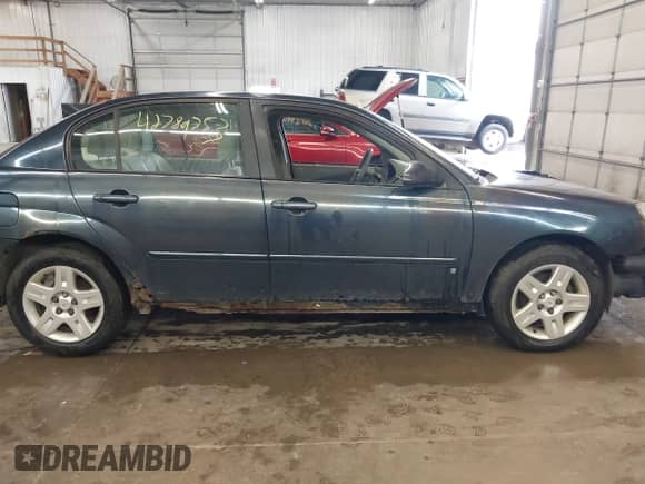 2007 Chevrolet Malibu 1LT z VIN 1G1ZT58F87F219910, wystawiony jako IAAI lot #42771047 z przebiegiem 217 731 mil mil oraz . Historia ofert i sprzedaży dostępna na DreamBid. Obrazek 14.