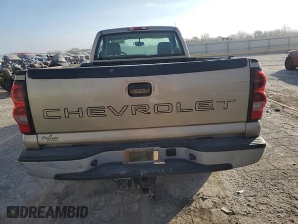 2006 Chevrolet Silverado 1500 LS z VIN 1GCEC14V66Z239551, wystawiony jako Copart lot #80305714 z przebiegiem 104 206 mil mil oraz Szkoda całkowita • Salvage title. Historia ofert i sprzedaży dostępna na DreamBid. Obrazek 6.