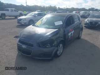 2012 Chevrolet Sonic LT с VIN 1G1JC6SB3C4210756, выставлен на аукционе IAAI как лот 43380702 с пробегом 121 254 миль миль и . История ставок и продаж доступна на DreamBid. Изображение 2.