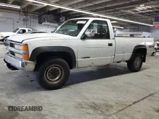 1994 Chevrolet Silverado 3500HD SRW Work Truck с VIN 1GCHK34K9RE301537, выставлен на аукционе Copart как лот 85313175 с пробегом 129 711 миль миль и Чистый • Clean title. История ставок и продаж доступна на DreamBid. Изображение 1.