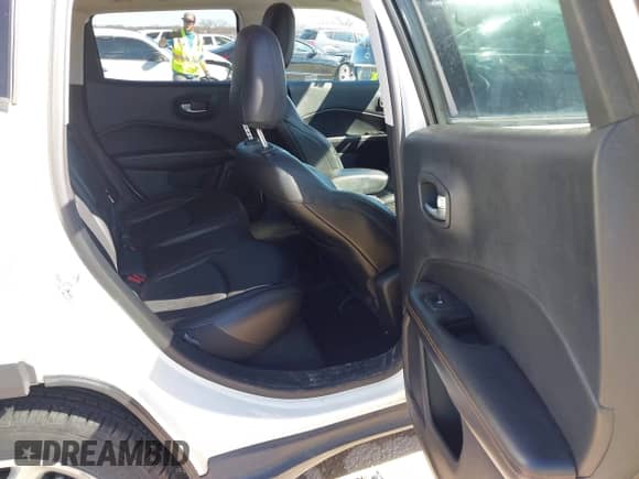 2021 Jeep Compass Limited with VIN 3C4NJCCBXMT573563, listed as a IAAI auction lot 41687325 with 75,768 mi miles and . Bid and sale history available at DreamBid. Image 8.