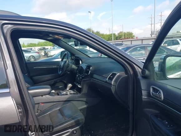 2019 Jeep Grand Cherokee Limited with VIN 1C4RJEBG9KC762997, listed as a IAAI auction lot 42696896 with 117,518 mi miles and . Bid and sale history available at DreamBid. Image 5.