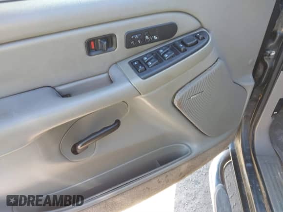 2004 GMC Sierra 1500 SLE with VIN 2GTEK13T941431569, listed as a IAAI auction lot 41715447 with 195,687 mi miles and . Bid and sale history available at DreamBid. Image 19.