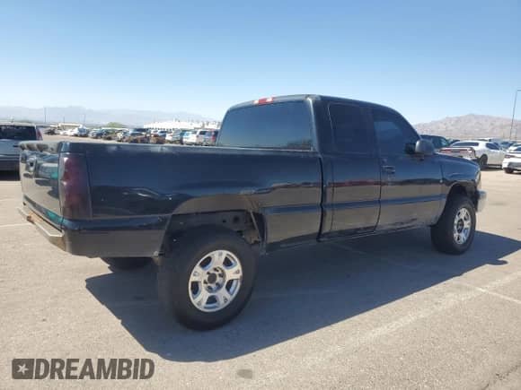 2006 Chevrolet Silverado 1500 Work Truck with VIN 1GCEC19V46Z174949, listed as a Copart auction lot 81719775 with 228,590 mi miles and Salvage title. Bid and sale history available at DreamBid. Image 3.