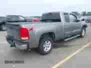 2007 GMC Sierra 1500 SLE2 z VIN 1GTEK19087Z523488, wystawiony jako IAAI lot #42368261 z przebiegiem 90 143 mil mil oraz . Historia ofert i sprzedaży dostępna na DreamBid. Obrazek 4.