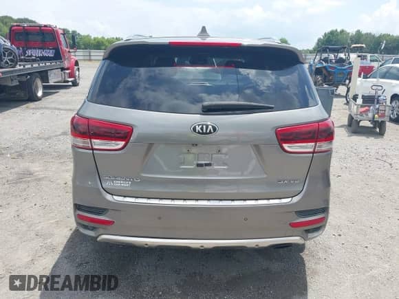 2016 Kia Sorento SXL with VIN 5XYPK4A58GG115170, listed as a IAAI auction lot 42689300 with 123,640 mi miles and . Bid and sale history available at DreamBid. Image 16.