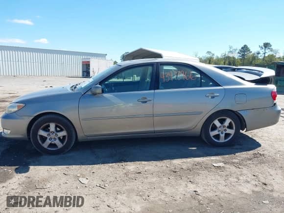 2005 Toyota Camry STD с VIN 4T1BE32KX5U986031, выставлен на аукционе IAAI как лот 43413966 с пробегом 196 625 миль миль и . История ставок и продаж доступна на DreamBid. Изображение 14.