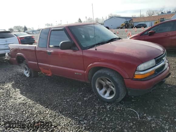 1999 Chevrolet S-10 LS с VIN 1GCCS19X5XK153534, выставлен на аукционе Copart как лот 50218515 с пробегом 195 805 миль миль и Списание • Salvage title. История ставок и продаж доступна на DreamBid. Изображение 4.