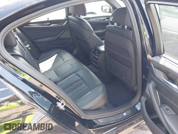 2019 BMW 5 Series M550i xDrive с VIN WBAJB9C51KB289355, выставлен на аукционе IAAI как лот 41867984 с пробегом 30 106 миль миль и . История ставок и продаж доступна на DreamBid. Изображение 8.