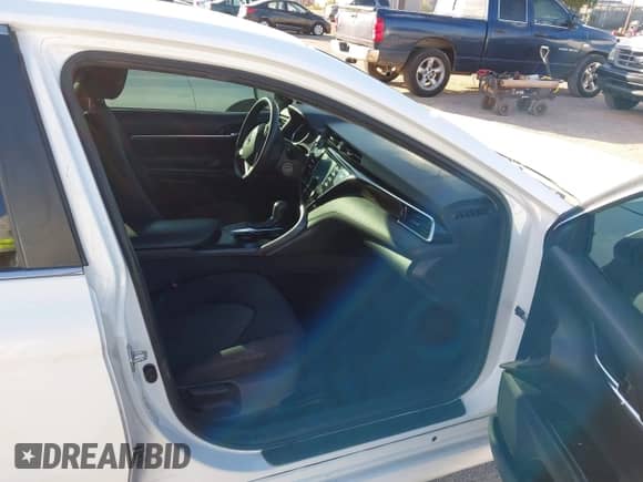 2018 Toyota Camry SE с VIN 4T1B11HK2JU544281, выставлен на аукционе IAAI как лот 43468869 с пробегом 442 782 миль миль и . История ставок и продаж доступна на DreamBid. Изображение 5.