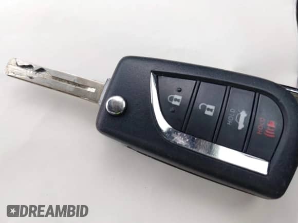 2023 Toyota Camry LE z VIN 4T1C11AKXPU119236, wystawiony jako IAAI lot #43326388 z przebiegiem 23 626 mil mil oraz . Historia ofert i sprzedaży dostępna na DreamBid. Obrazek 11.