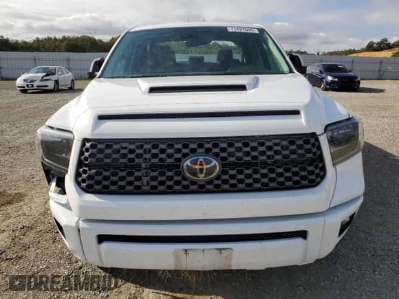 2020 Toyota Tundra SR5 z VIN 5TFDY5F13LX902287, wystawiony jako Copart lot #71431035 z przebiegiem 123 137 mil mil oraz Szkoda całkowita • Salvage title. Historia ofert i sprzedaży dostępna na DreamBid. Obrazek 5.