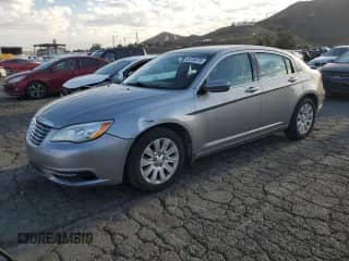 2014 Chrysler 200 LX с VIN 1C3CCBAB6EN231046, выставлен на аукционе Copart как лот 85156475 с пробегом 113 824 миль миль и Списание • Salvage title. История ставок и продаж доступна на DreamBid. Изображение 1.