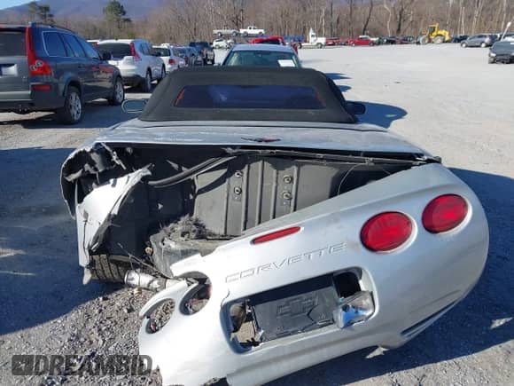 1999 Chevrolet Corvette с VIN 1G1YY32G8X5103194, выставлен на аукционе IAAI как лот 41448285 с пробегом 64 262 миль миль и . История ставок и продаж доступна на DreamBid. Изображение 17.